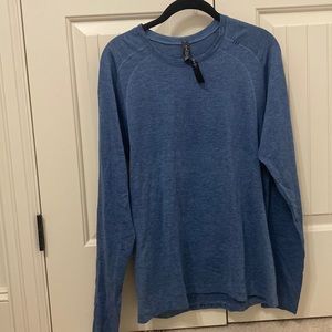 Men’s LuluLemon long sleeve